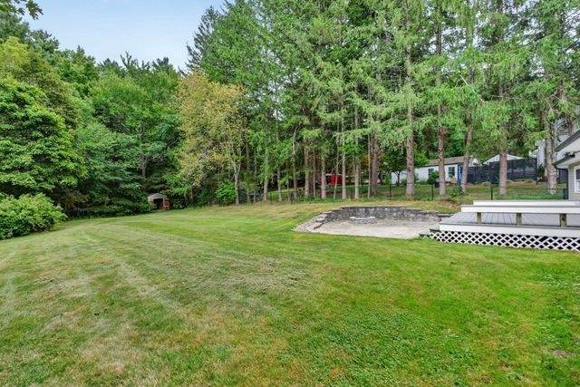43 Madison St, Amesbury, MA 01913