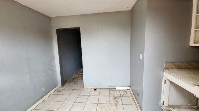 133 N Missouri Avenue, Weslaco, TX 78596