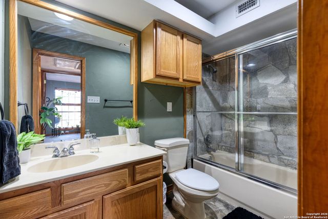 8655 Datapoint Dr Apt 506, San Antonio, TX 78229