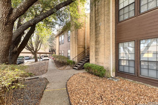 8655 Datapoint Dr Apt 506, San Antonio, TX 78229