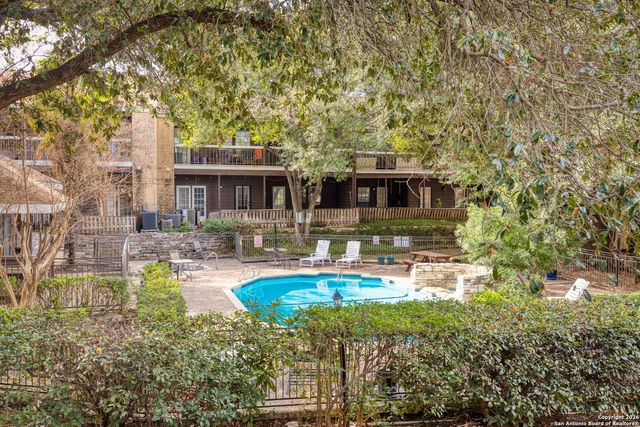 8655 Datapoint Dr Apt 506, San Antonio, TX 78229