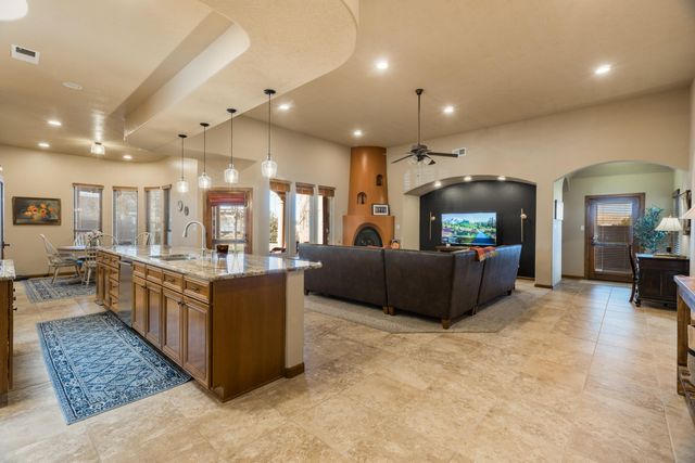 3605 Greystone Ridge Drive SE, Rio Rancho, NM 87124