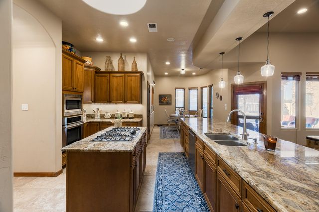 3605 Greystone Ridge Drive SE, Rio Rancho, NM 87124