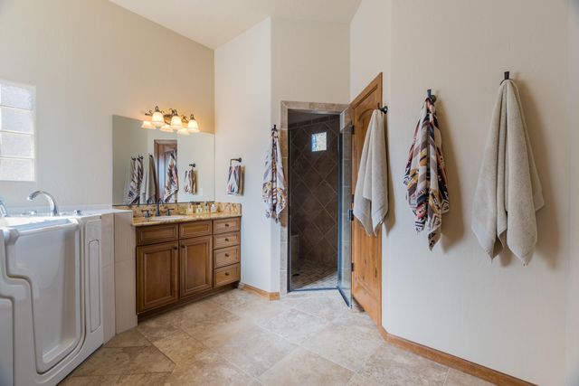 3605 Greystone Ridge Drive SE, Rio Rancho, NM 87124