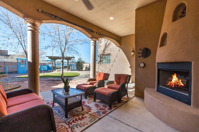 3605 Greystone Ridge Drive SE, Rio Rancho, NM 87124