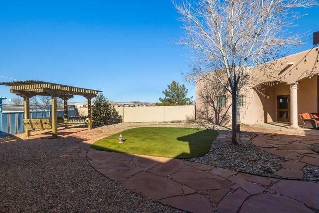 3605 Greystone Ridge Drive SE, Rio Rancho, NM 87124