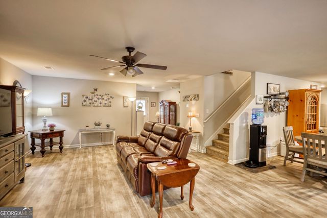 214 Woodlands Drive, Jackson, GA 30233