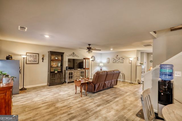 214 Woodlands Drive, Jackson, GA 30233