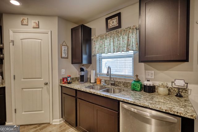 214 Woodlands Drive, Jackson, GA 30233