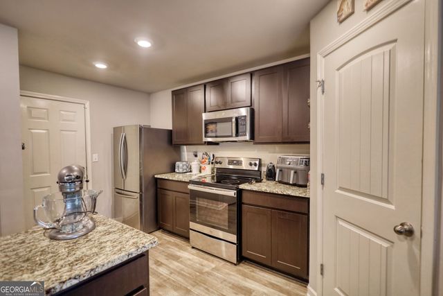 214 Woodlands Drive, Jackson, GA 30233