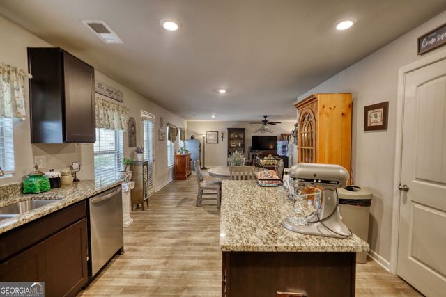 214 Woodlands Drive, Jackson, GA 30233