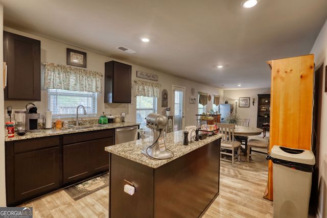 214 Woodlands Drive, Jackson, GA 30233