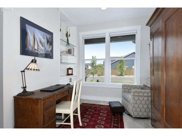1927 S FIR Loop, Canby, OR 97013