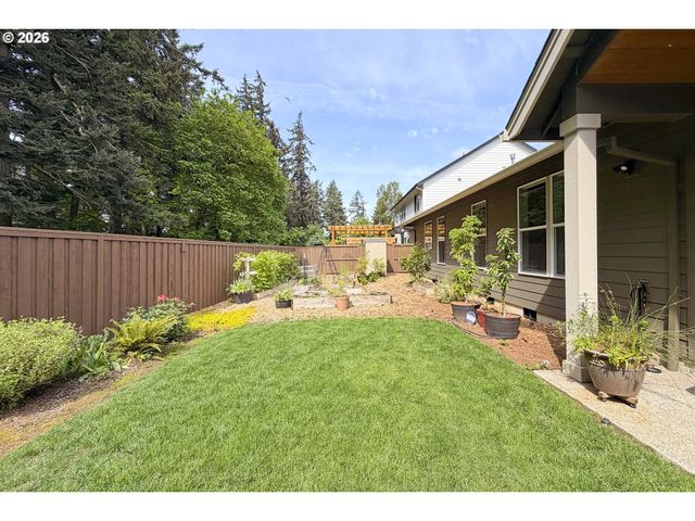1927 S FIR Loop, Canby, OR 97013