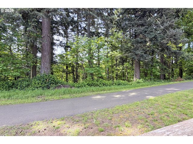1927 S FIR Loop, Canby, OR 97013