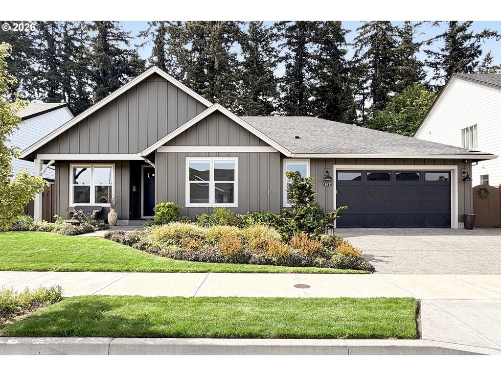 1927 S FIR Loop, Canby, OR 97013