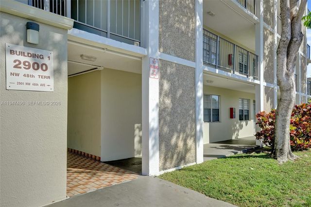 2900 NW 48th Ter 402, Lauderdale Lakes, FL 33313