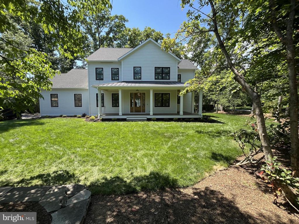 7926 BOLLING DR, Alexandria, VA 22308
