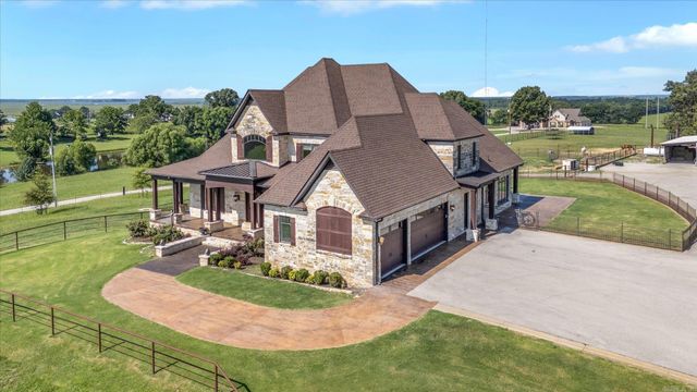 136 County Road 107, Jonesboro, AR 72404