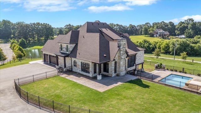 136 County Road 107, Jonesboro, AR 72404