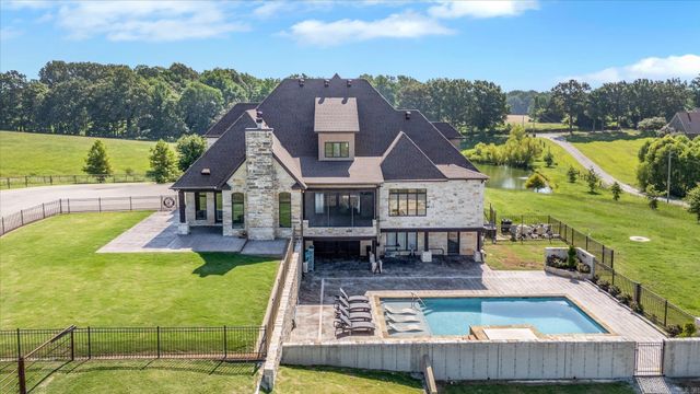 136 County Road 107, Jonesboro, AR 72404