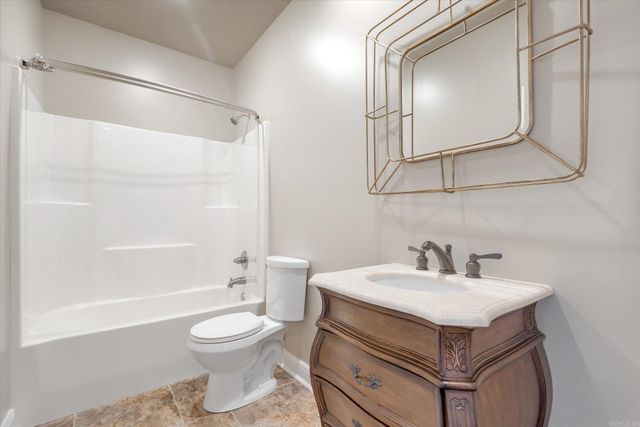 136 County Road 107, Jonesboro, AR 72404