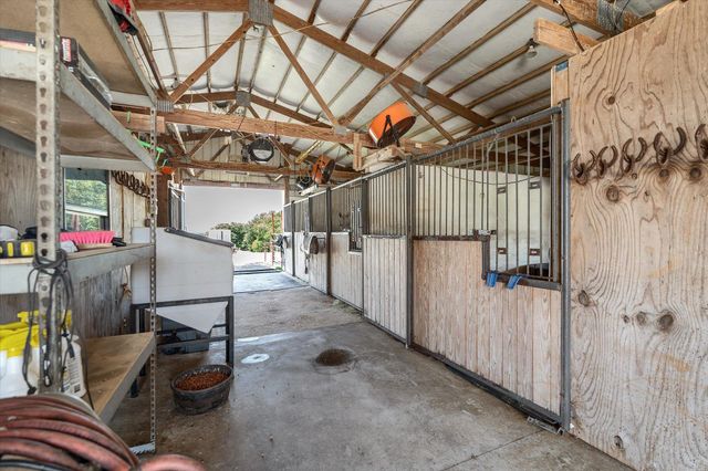 136 County Road 107, Jonesboro, AR 72404