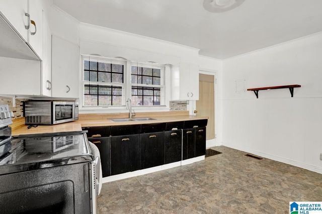 3217 CIRCLE DRIVE, Hueytown, AL 35023