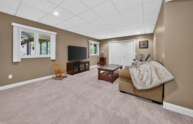 4896 Brookside Lane, Washington Twp, MI 48094