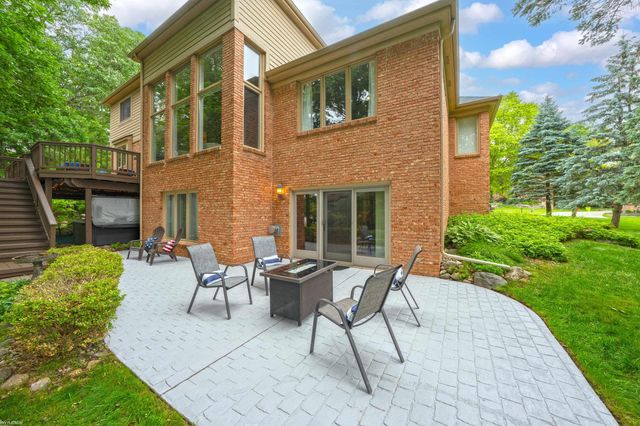 4896 Brookside Lane, Washington Twp, MI 48094