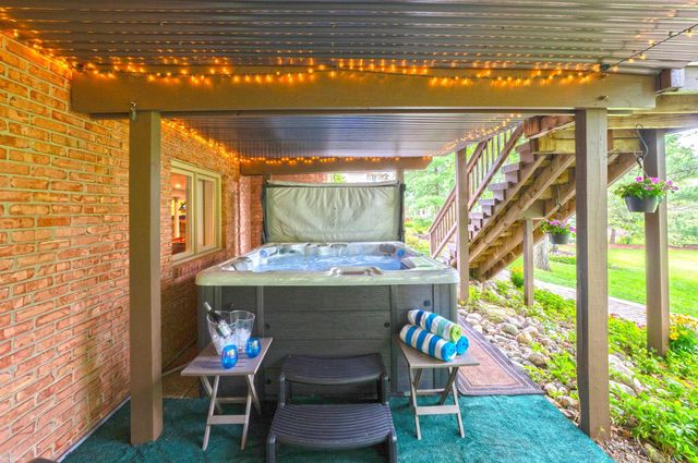 4896 Brookside Lane, Washington Twp, MI 48094