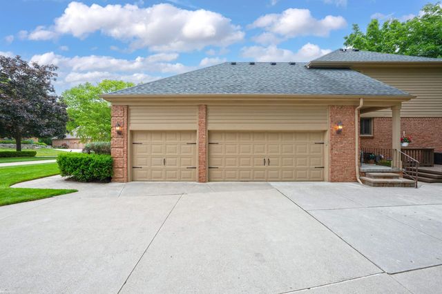 4896 Brookside Lane, Washington Twp, MI 48094