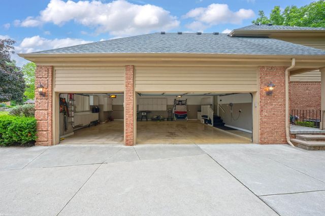 4896 Brookside Lane, Washington Twp, MI 48094