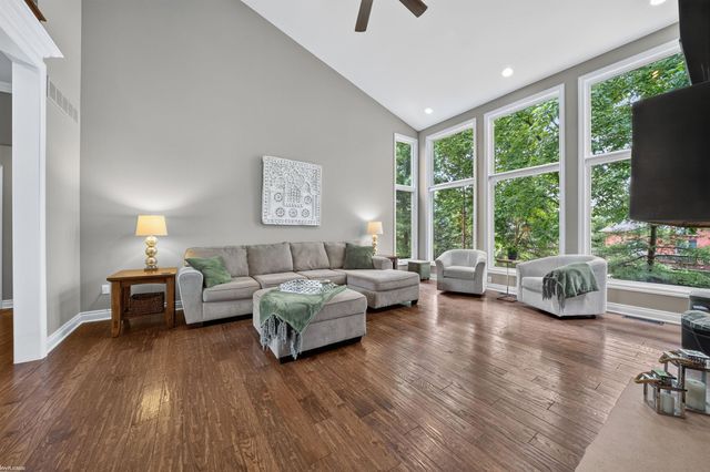 4896 Brookside Lane, Washington Twp, MI 48094