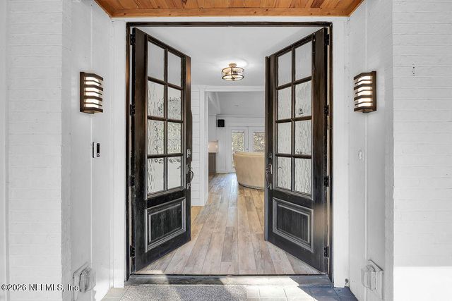 697 ARTHUR MOORE Drive, Green Cove Springs, FL 32043