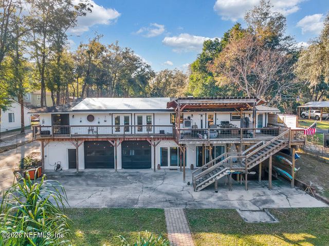 697 ARTHUR MOORE Drive, Green Cove Springs, FL 32043