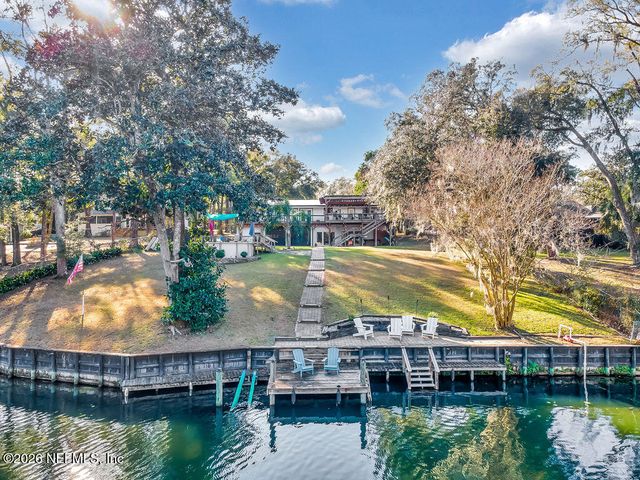 697 ARTHUR MOORE Drive, Green Cove Springs, FL 32043