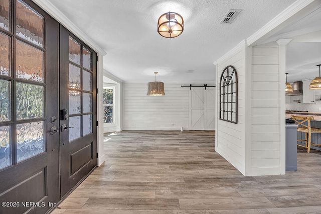 697 ARTHUR MOORE Drive, Green Cove Springs, FL 32043