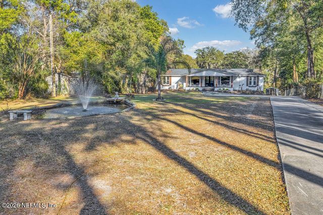 697 ARTHUR MOORE Drive, Green Cove Springs, FL 32043