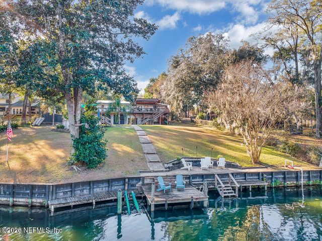 697 ARTHUR MOORE Drive, Green Cove Springs, FL 32043