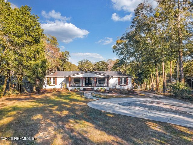 697 ARTHUR MOORE Drive, Green Cove Springs, FL 32043