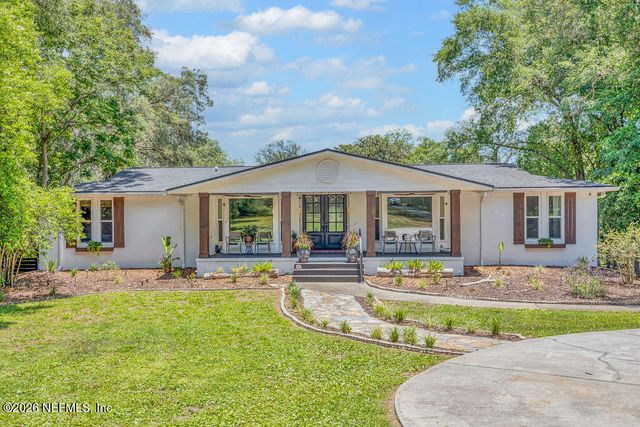 697 ARTHUR MOORE Drive, Green Cove Springs, FL 32043