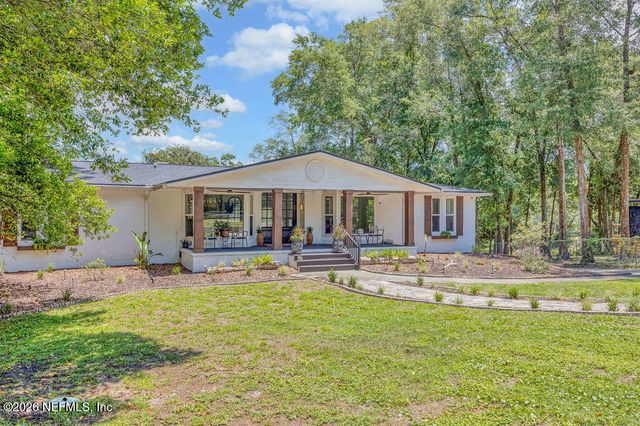 697 ARTHUR MOORE Drive, Green Cove Springs, FL 32043