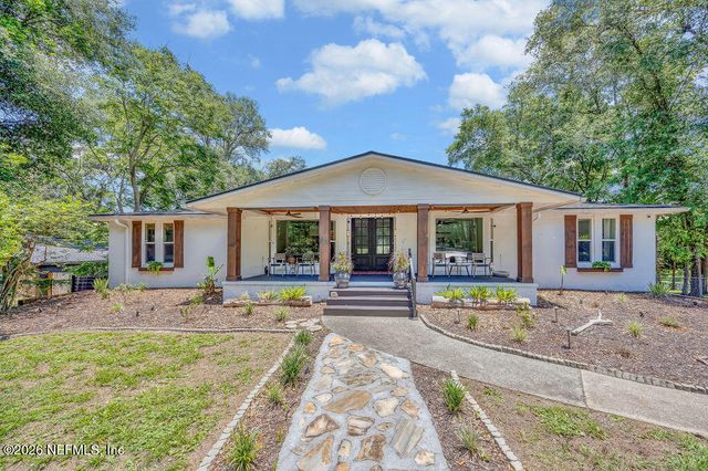 697 ARTHUR MOORE Drive, Green Cove Springs, FL 32043