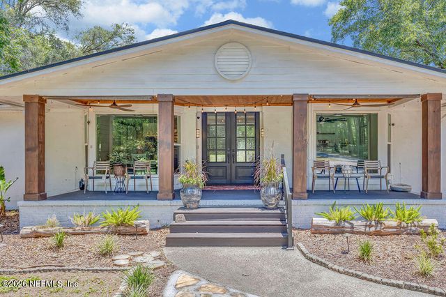 697 ARTHUR MOORE Drive, Green Cove Springs, FL 32043