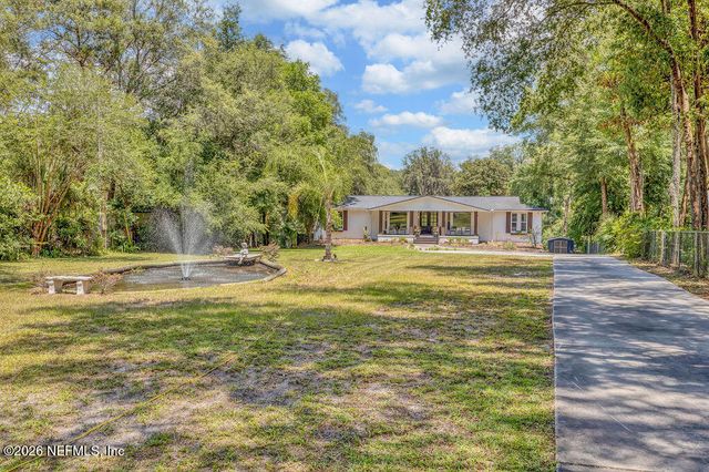 697 ARTHUR MOORE Drive, Green Cove Springs, FL 32043