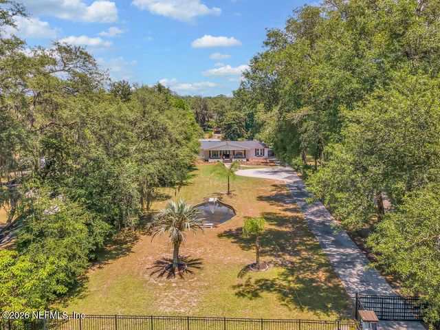 697 ARTHUR MOORE Drive, Green Cove Springs, FL 32043