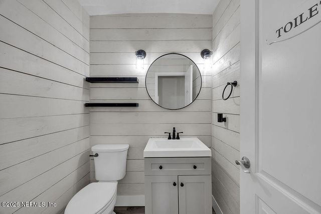 697 ARTHUR MOORE Drive, Green Cove Springs, FL 32043