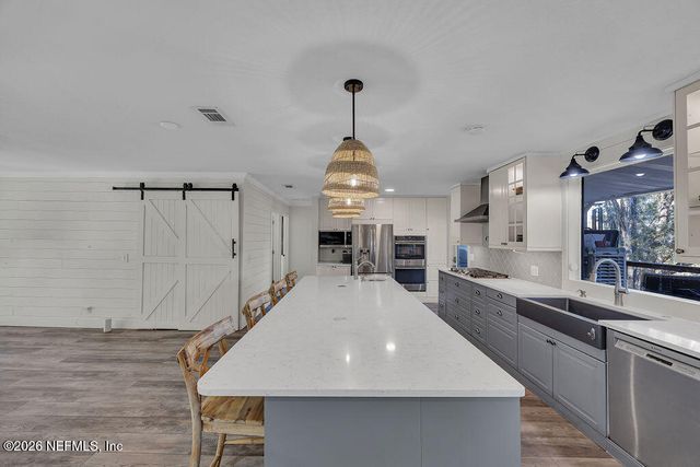 697 ARTHUR MOORE Drive, Green Cove Springs, FL 32043