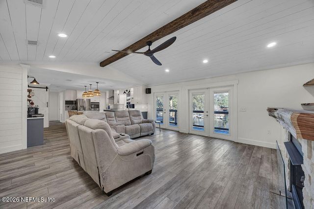 697 ARTHUR MOORE Drive, Green Cove Springs, FL 32043